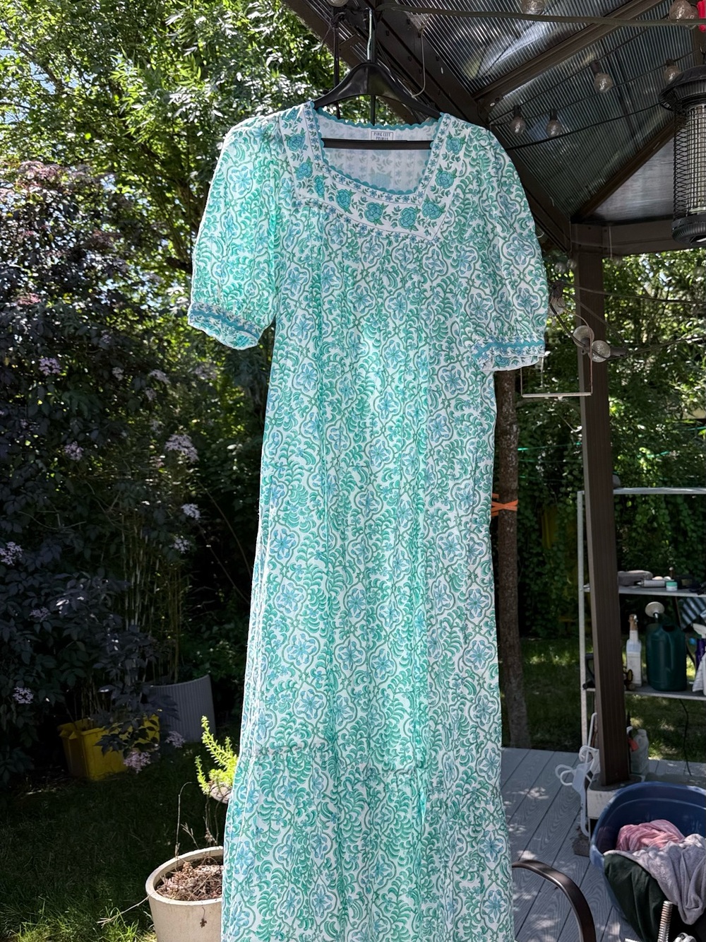 pink city green & White Floral Maxi Dress